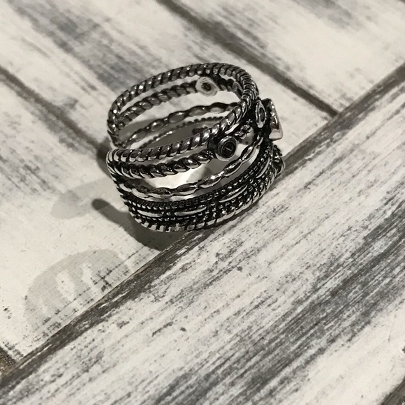 Silver Ring - Picture 3 of 6